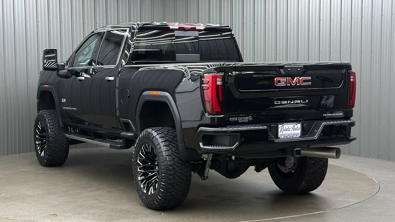 Used 2026 GMC Sierra 3500 Denali w/ Denali Reserve Package AWD/4WD image 3