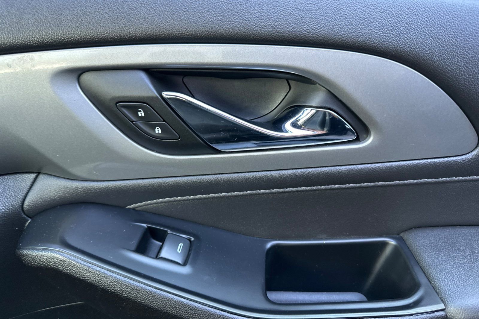 Used 2023 Chevrolet Traverse LT image 22