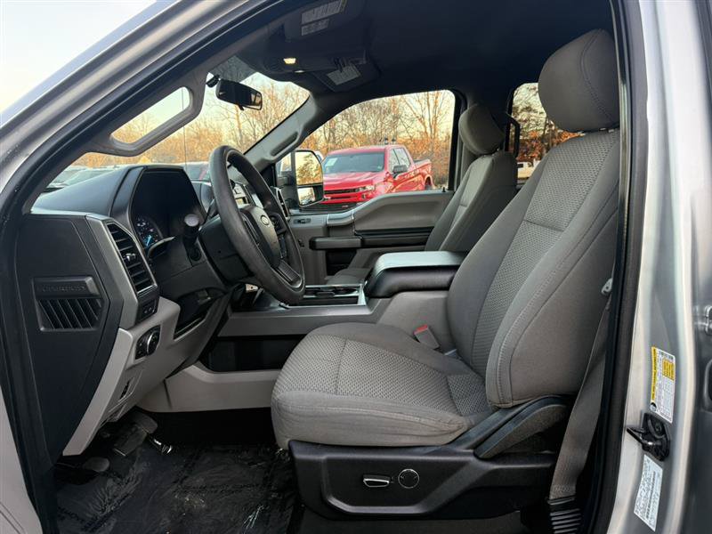 Used 2019 Ford F250 XLT w/ XLT Premium Package AWD/4WD image 26