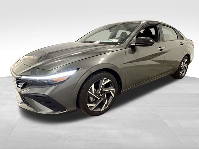 Certified 2025 Hyundai Elantra Sport FWD image 5