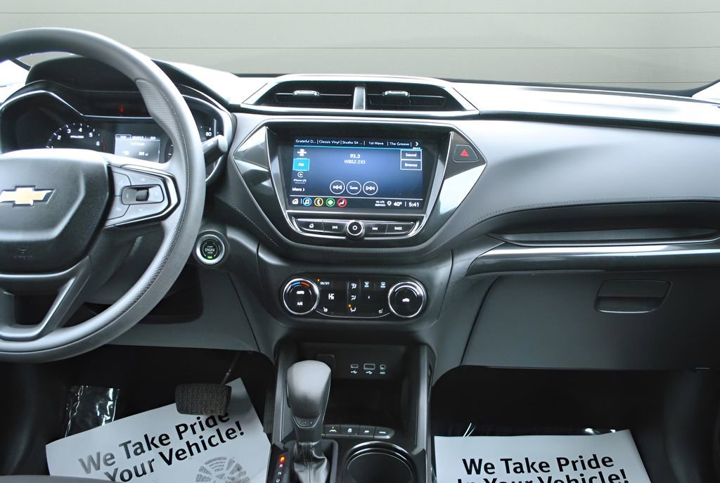 Used 2021 Chevrolet TrailBlazer LT w/ Convenience Package image 16