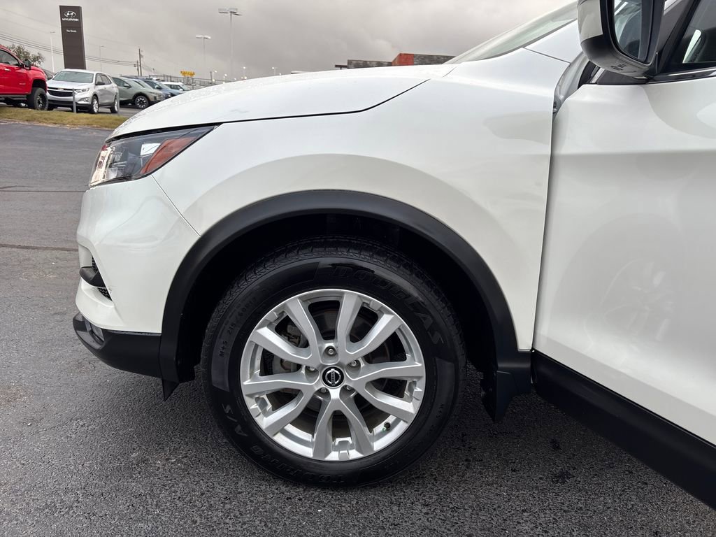 Used 2021 Nissan Rogue Sport SV image 32