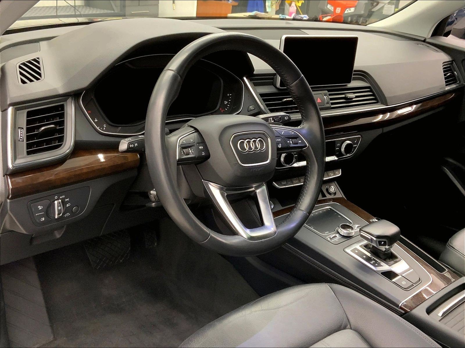 Used 2019 Audi Q5 2.0T Premium Plus w/ Premium Plus Package image 13