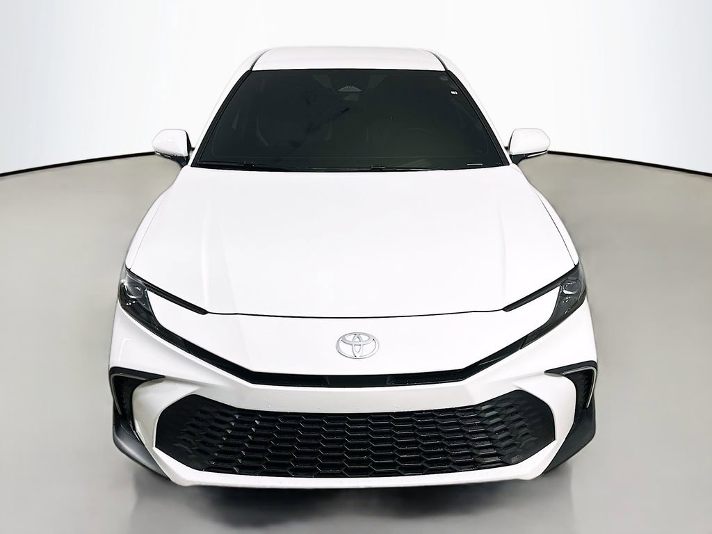 Used 2025 Toyota Camry SE w/ Convenience Package image 2
