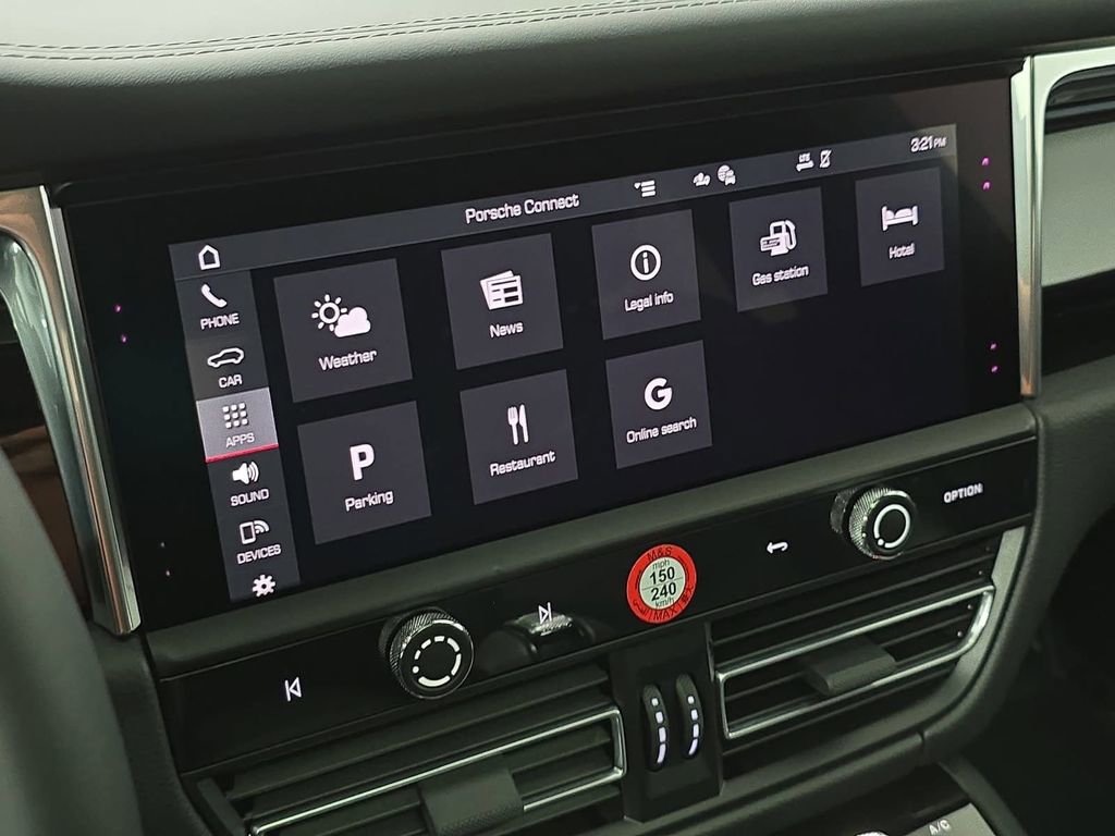 Certified 2025 Porsche Macan AWD/4WD image 16