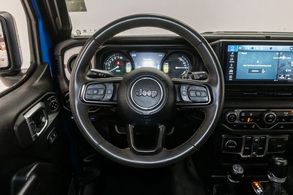 Used 2024 Jeep Wrangler Unlimited w/ Convenience Group AWD/4WD image 13