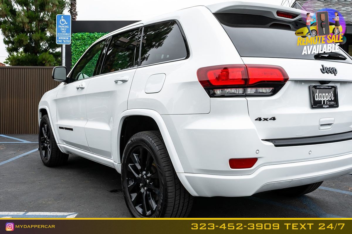 Used 2021 Jeep Grand Cherokee Laredo X AWD/4WD image 9