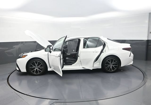 Certified 2024 Toyota Camry SE FWD image 41