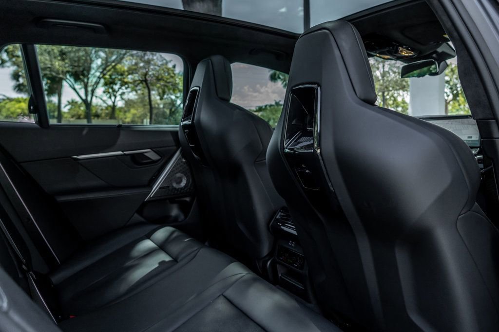 Used 2025 BMW M5 Touring image 25