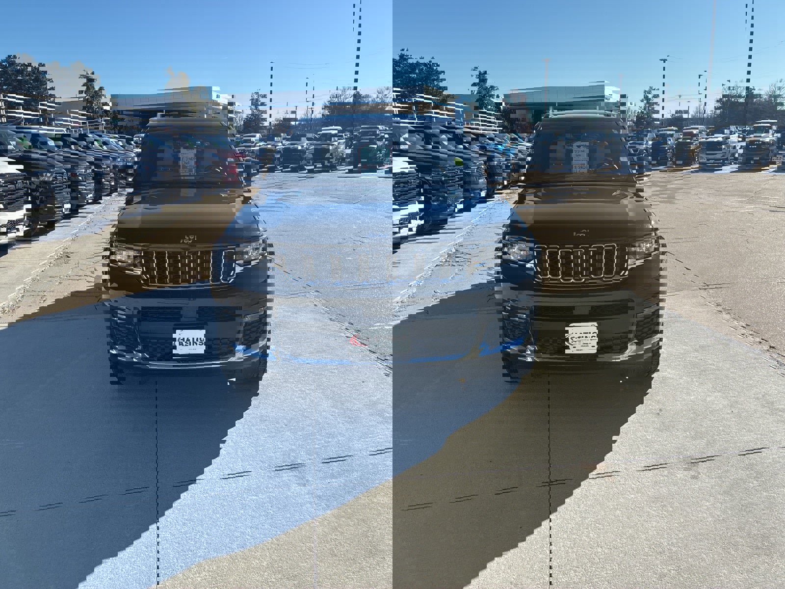 Used 2023 Jeep Grand Cherokee L Limited w/ Luxury Tech Group II image 10