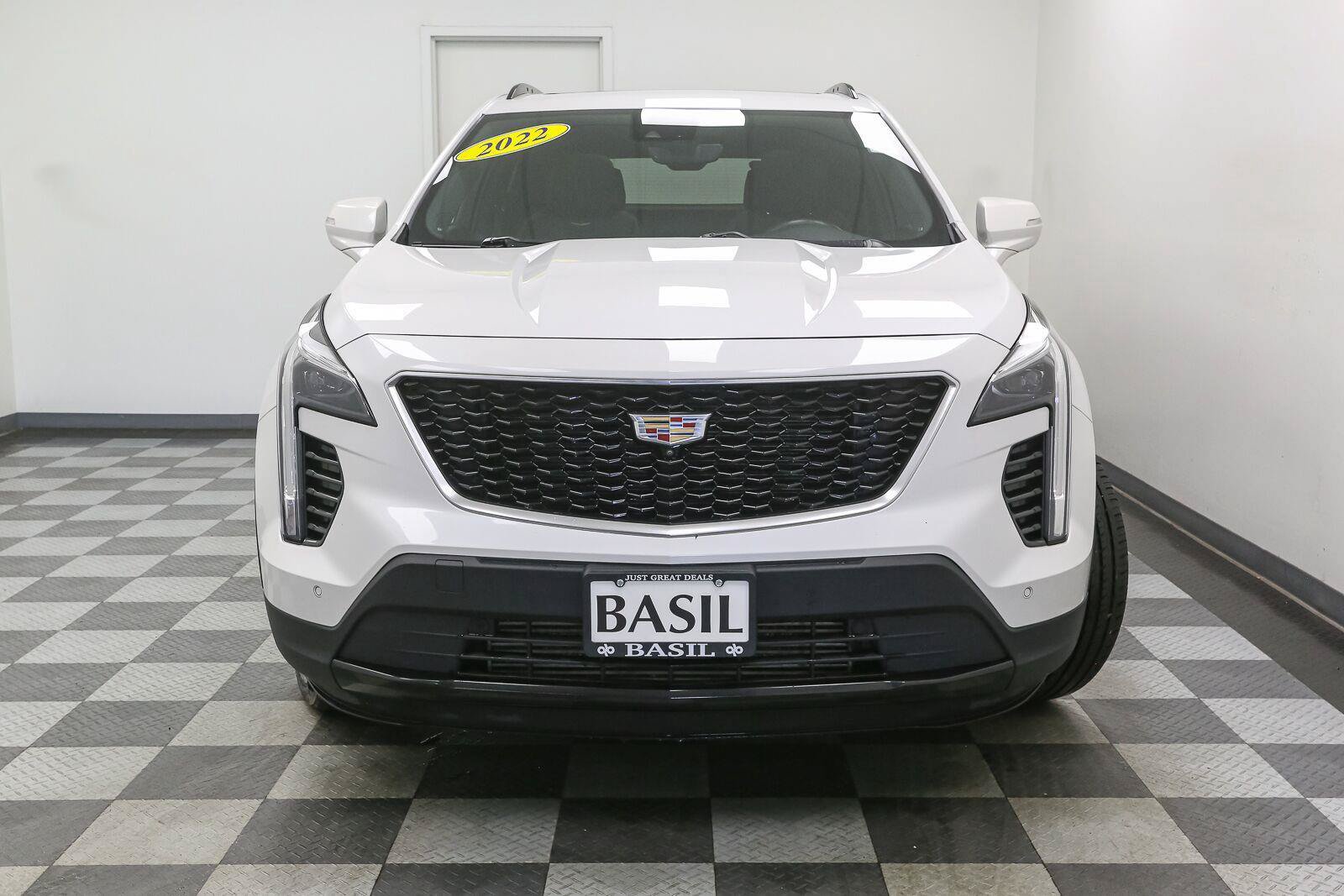 Used 2022 Cadillac XT4 Sport w/ Sun And Sound Package AWD/4WD image 3