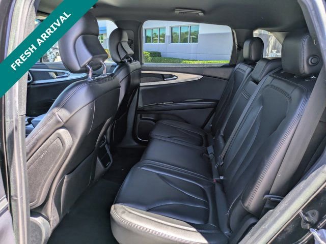 Used 2018 Lincoln MKX Premiere image 13