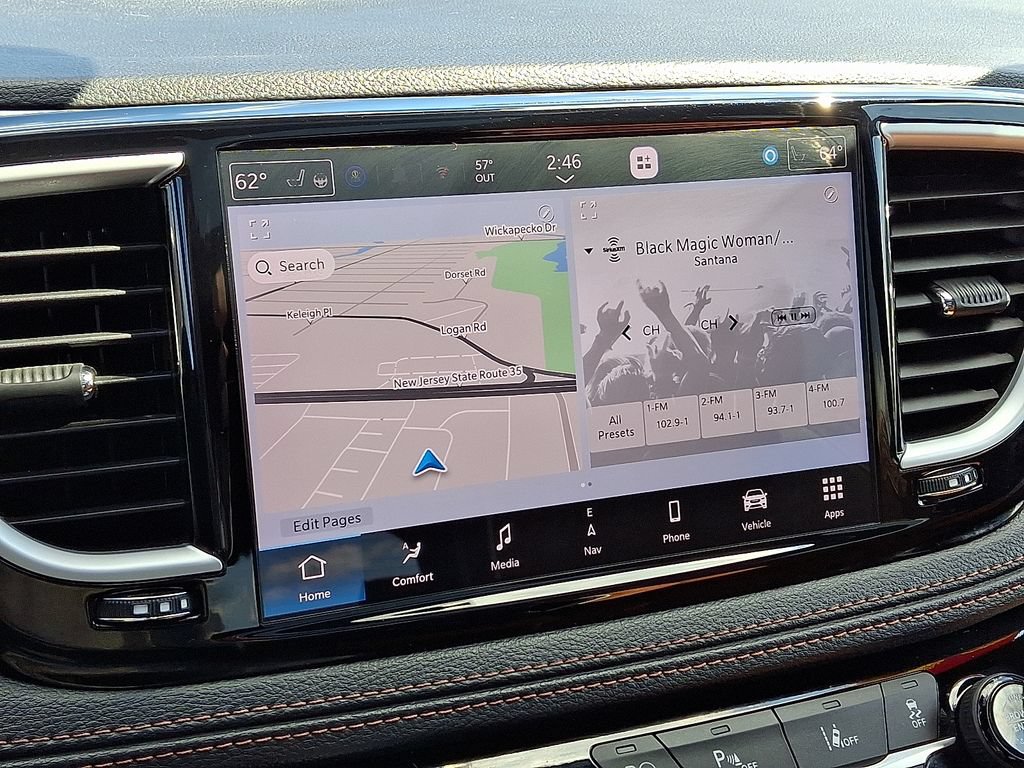 Used 2024 Chrysler Pacifica Pinnacle FWD image 17