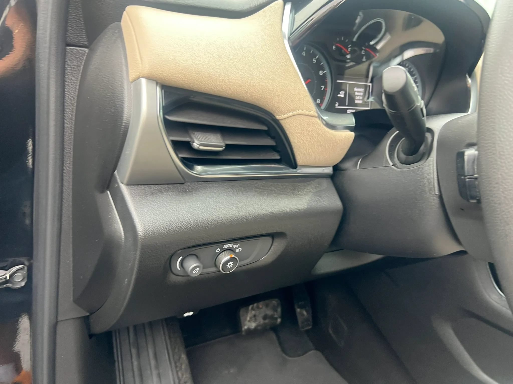 Used 2023 Chevrolet Traverse LS w/ LPO, Cargo Package AWD/4WD image 14