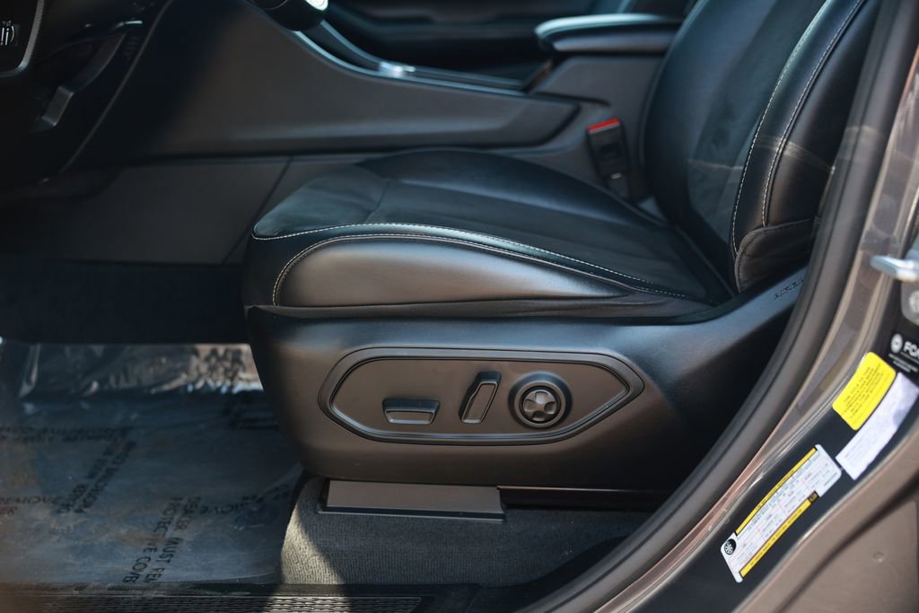 Used 2022 Jeep Grand Cherokee L Laredo RWD image 18