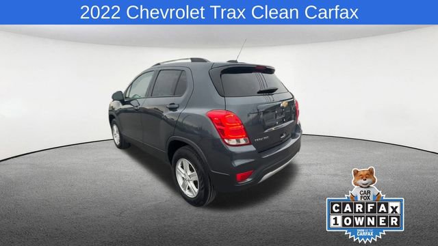 Used 2022 Chevrolet Trax LT w/ LT Convenience Package image 7