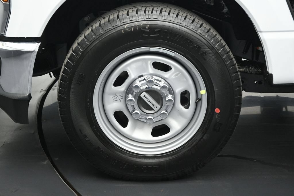 New 2026 Ford F350 XL w/ XL Chrome Package RWD image 20