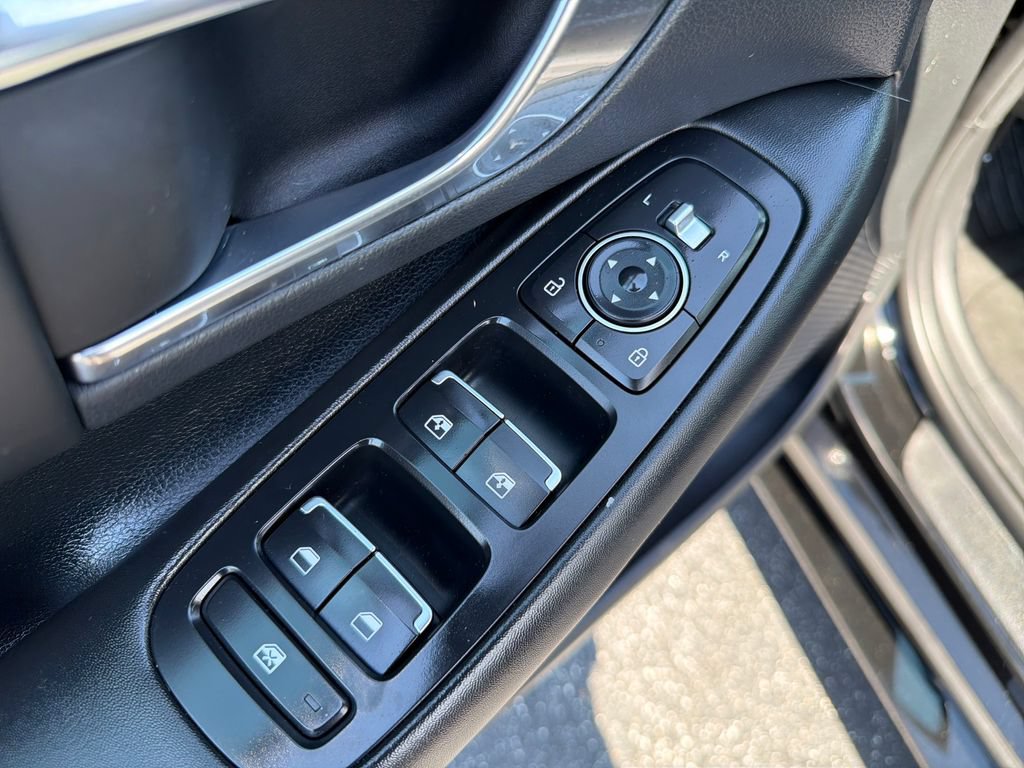 Used 2023 Hyundai Sonata SEL FWD image 14