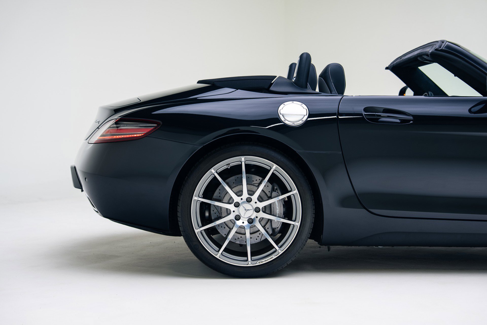 Used 2012 Mercedes-Benz SLS AMG image 19