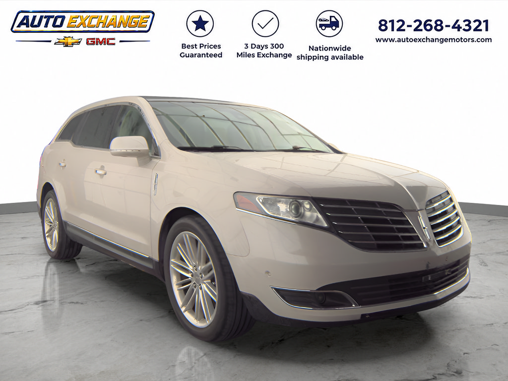 Used 2019 Lincoln MKT AWD image 4