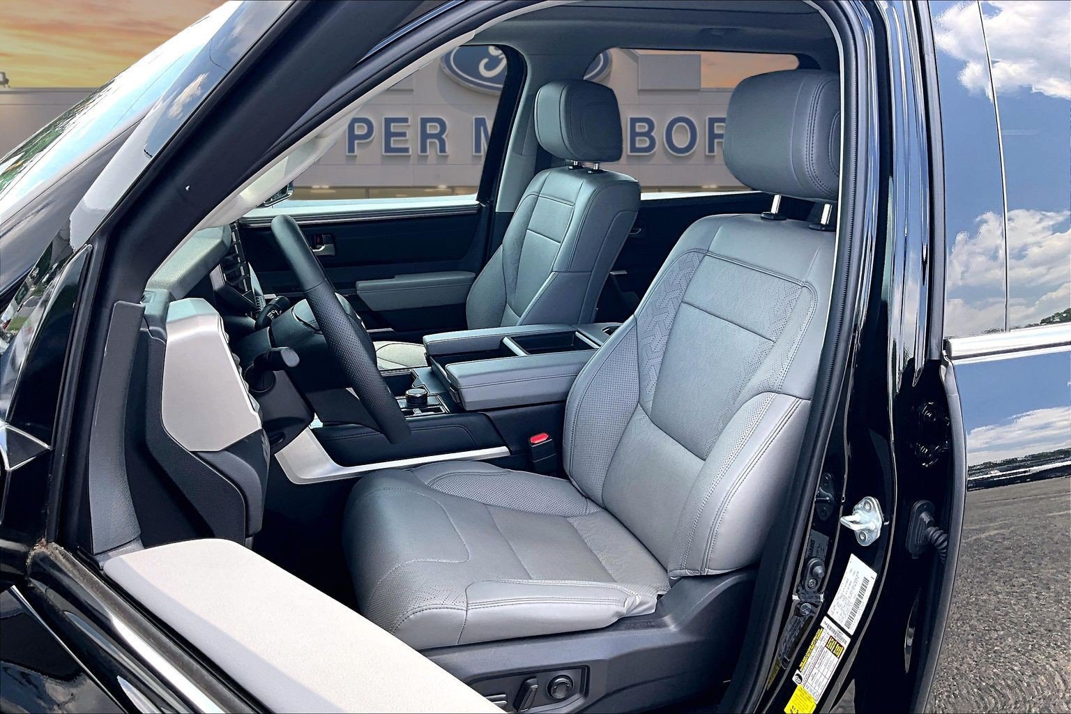 Used 2023 Toyota Tundra Limited AWD/4WD image 26