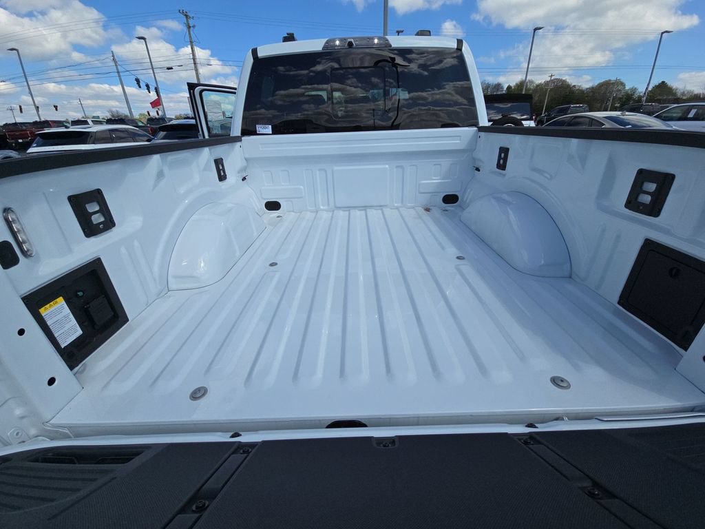 Used 2025 Ford F150 Raptor AWD/4WD image 23