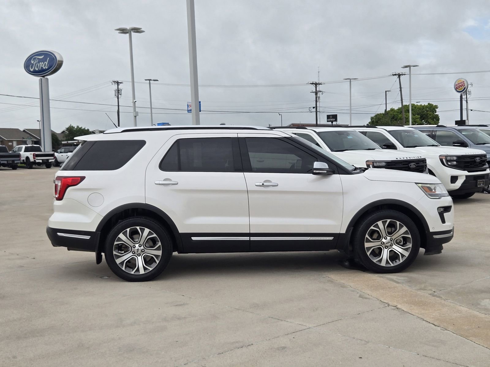Used 2019 Ford Explorer Platinum AWD/4WD image 7