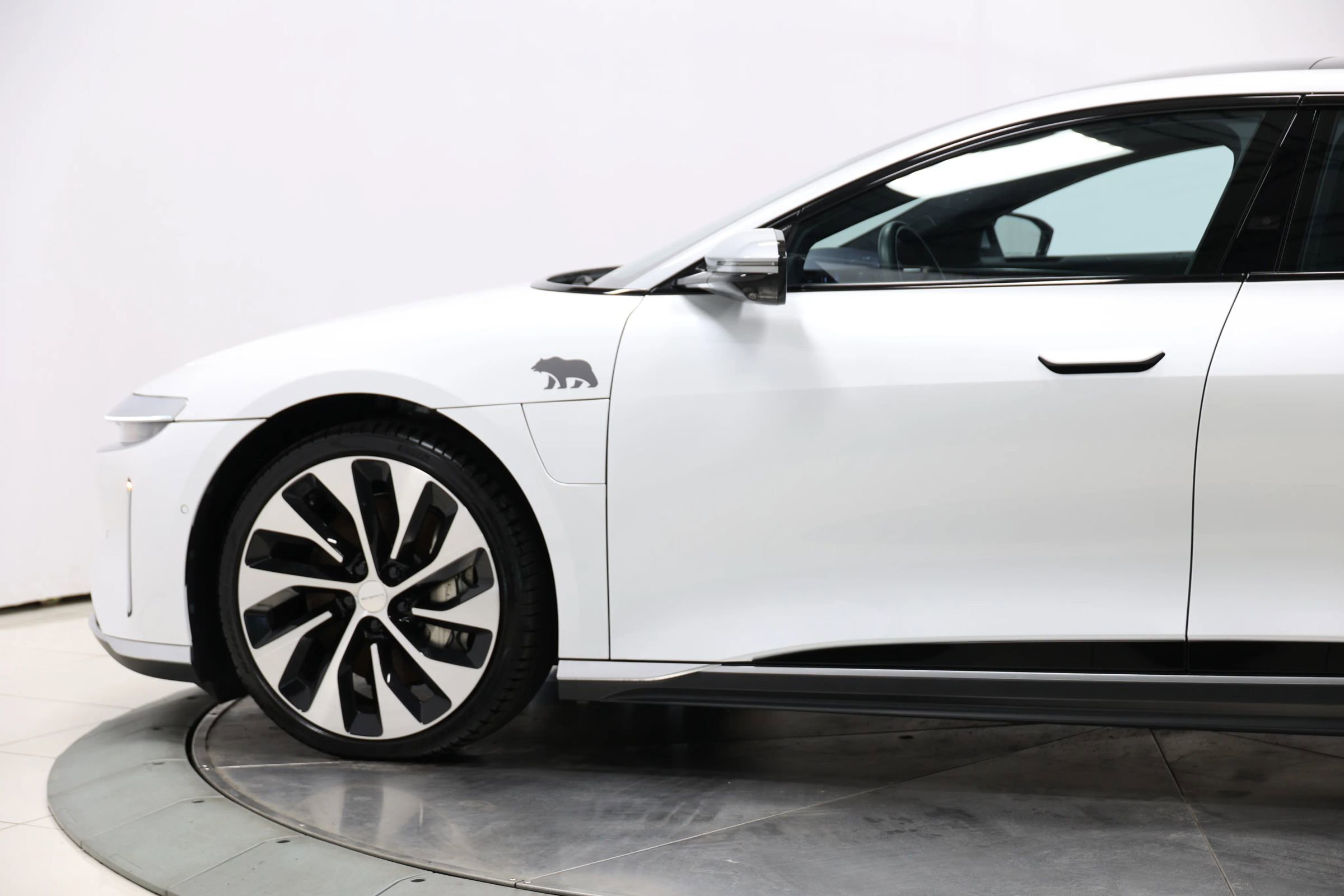 Used 2023 Lucid Air Grand Touring image 6