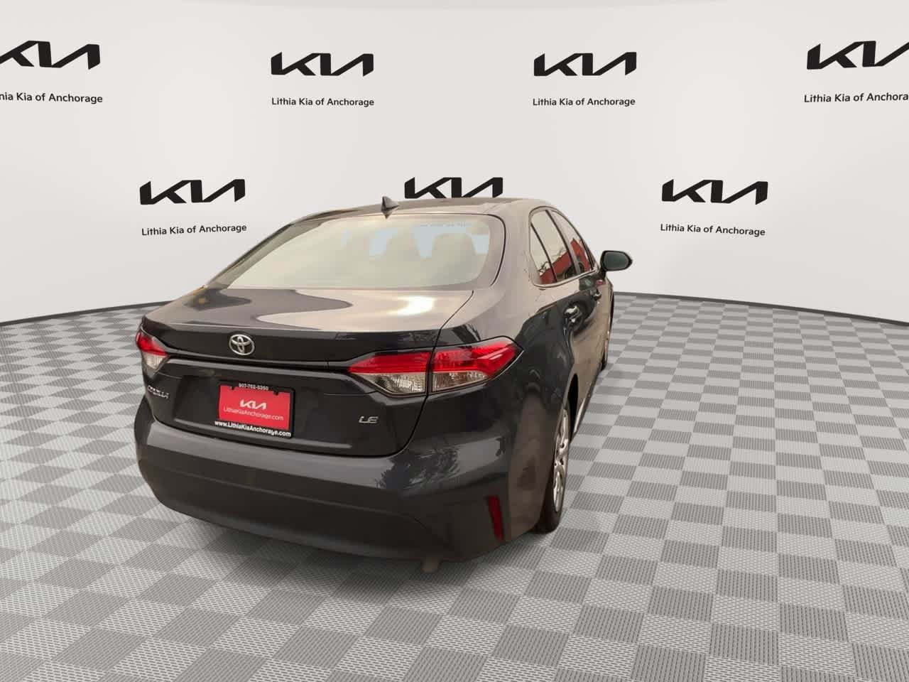 Used 2025 Toyota Corolla LE FWD image 7