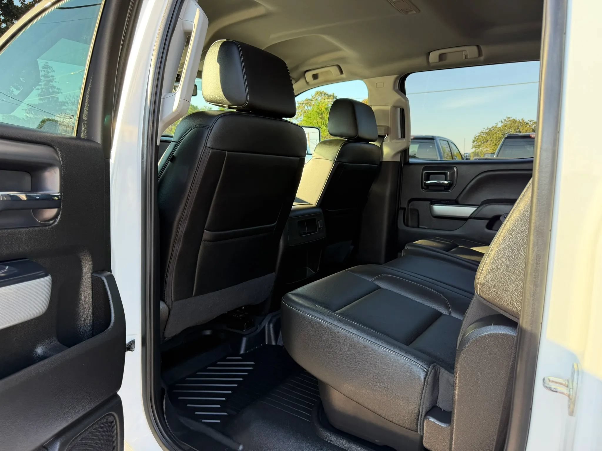 Used 2019 Chevrolet Silverado 2500 LTZ w/ Duramax Plus Package AWD/4WD image 20