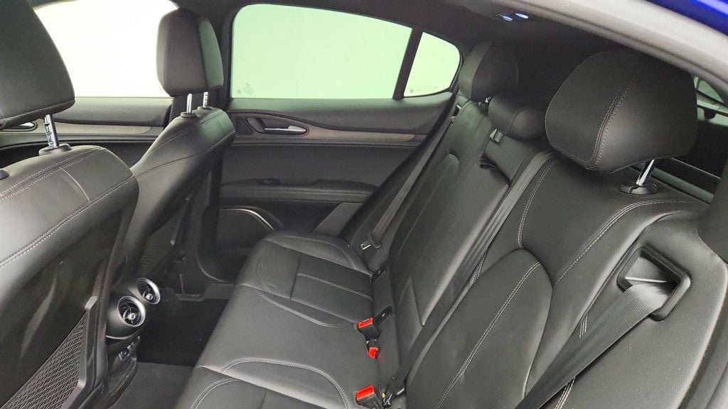 Used 2022 Alfa Romeo Stelvio Ti AWD/4WD image 22