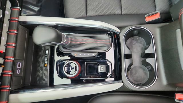 Used 2024 GMC Canyon AT4X w/ AT4X AEV Edition AWD/4WD image 53