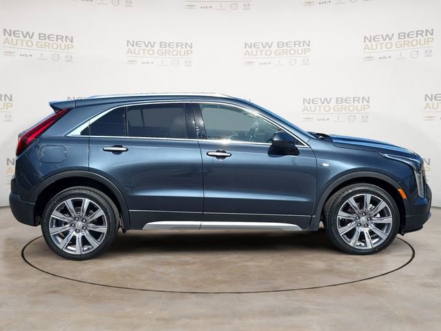 Used 2020 Cadillac XT4 Premium Luxury w/ Cold Weather Package image 6