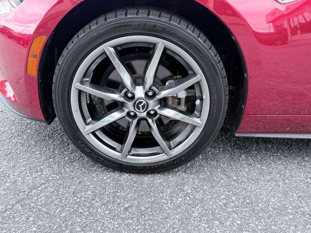 Used 2021 MAZDA MX-5 Miata Grand Touring RWD image 26