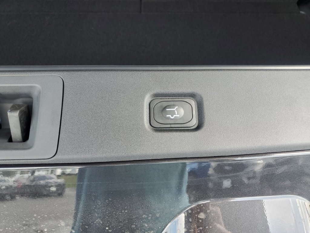 Used 2025 Ford Expedition Active AWD/4WD image 10