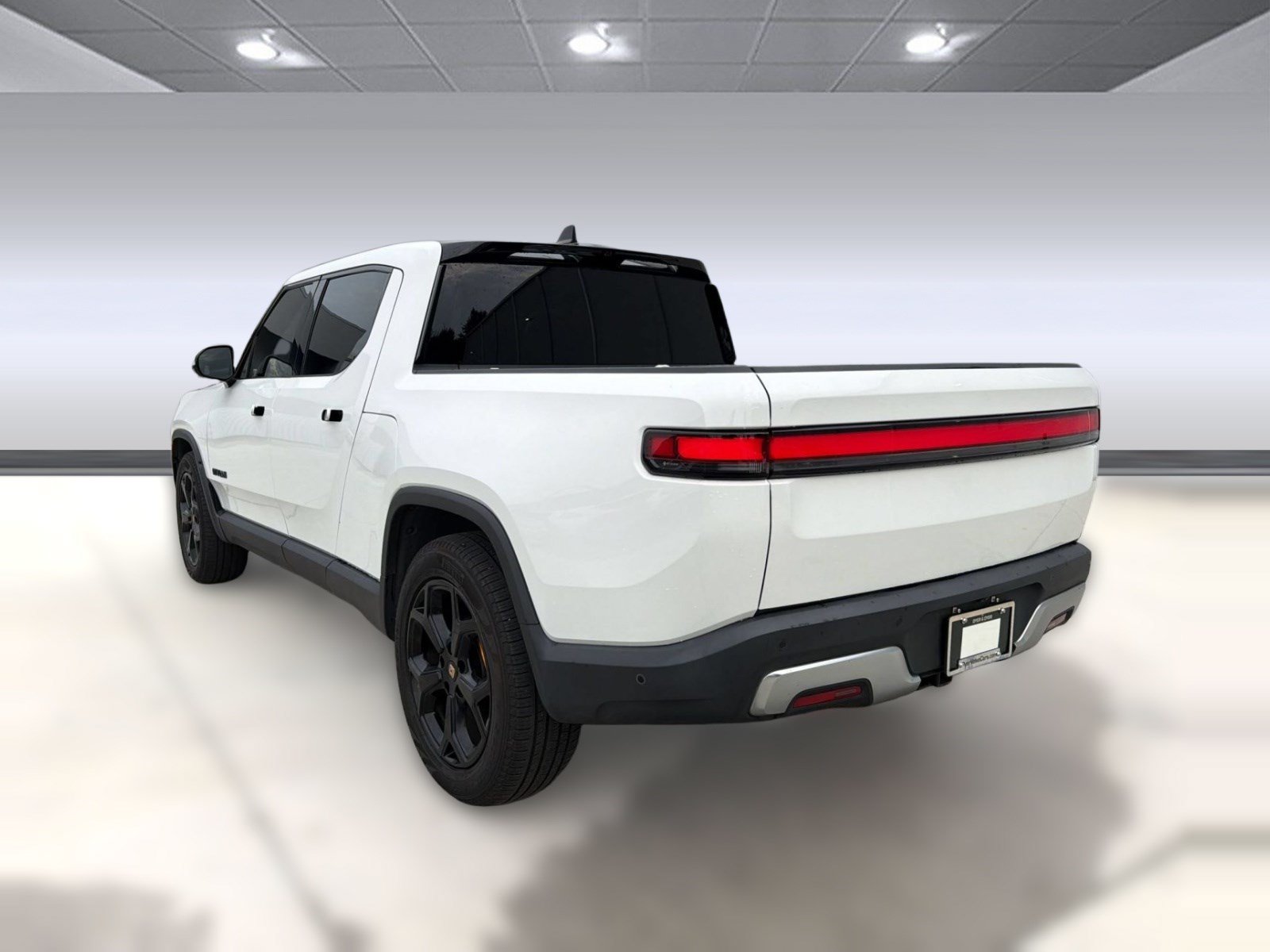 Used 2022 Rivian R1T Adventure AWD/4WD image 3
