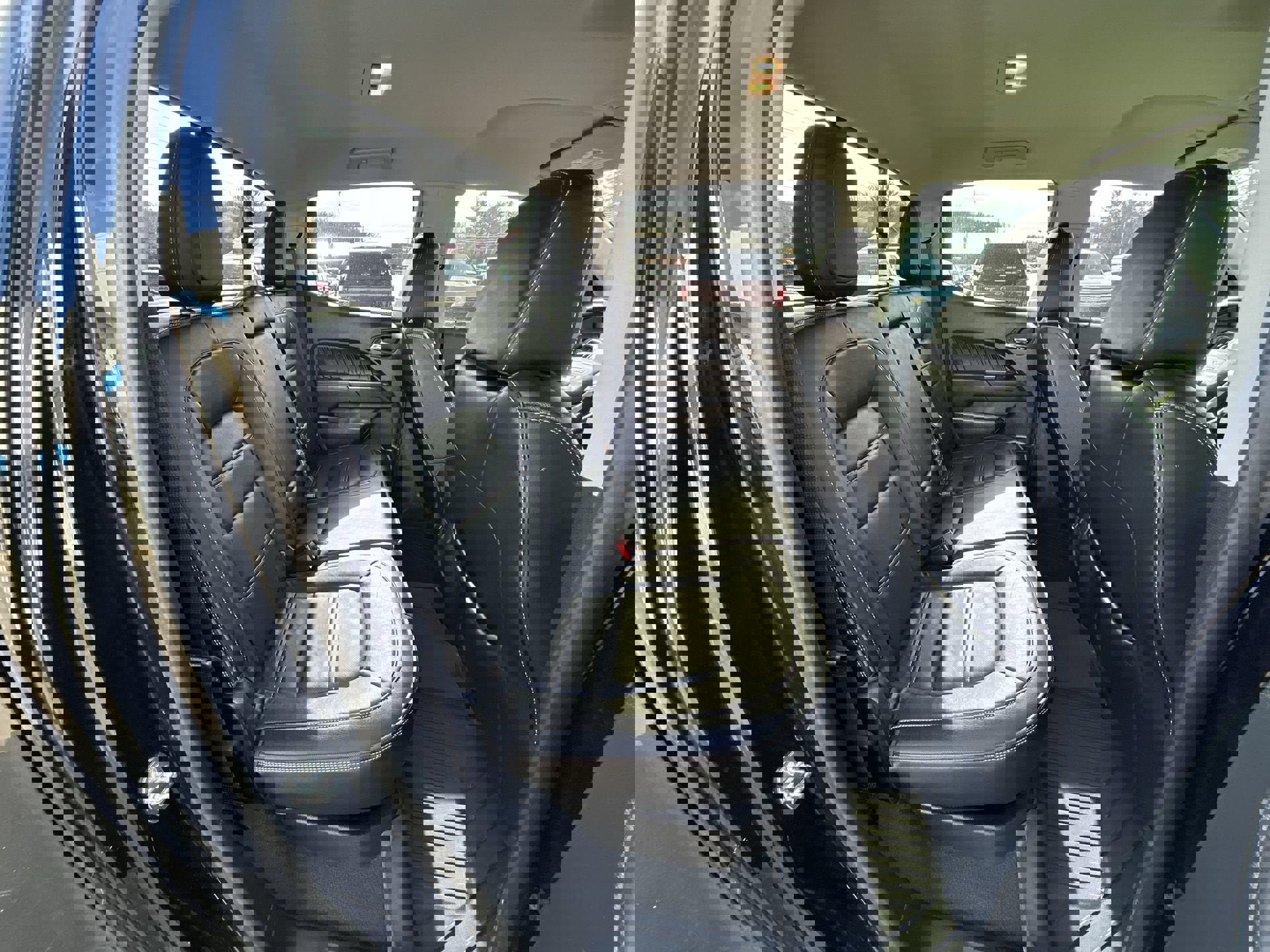 Used 2022 GMC Canyon Denali w/ Denali Black Edition Package image 24