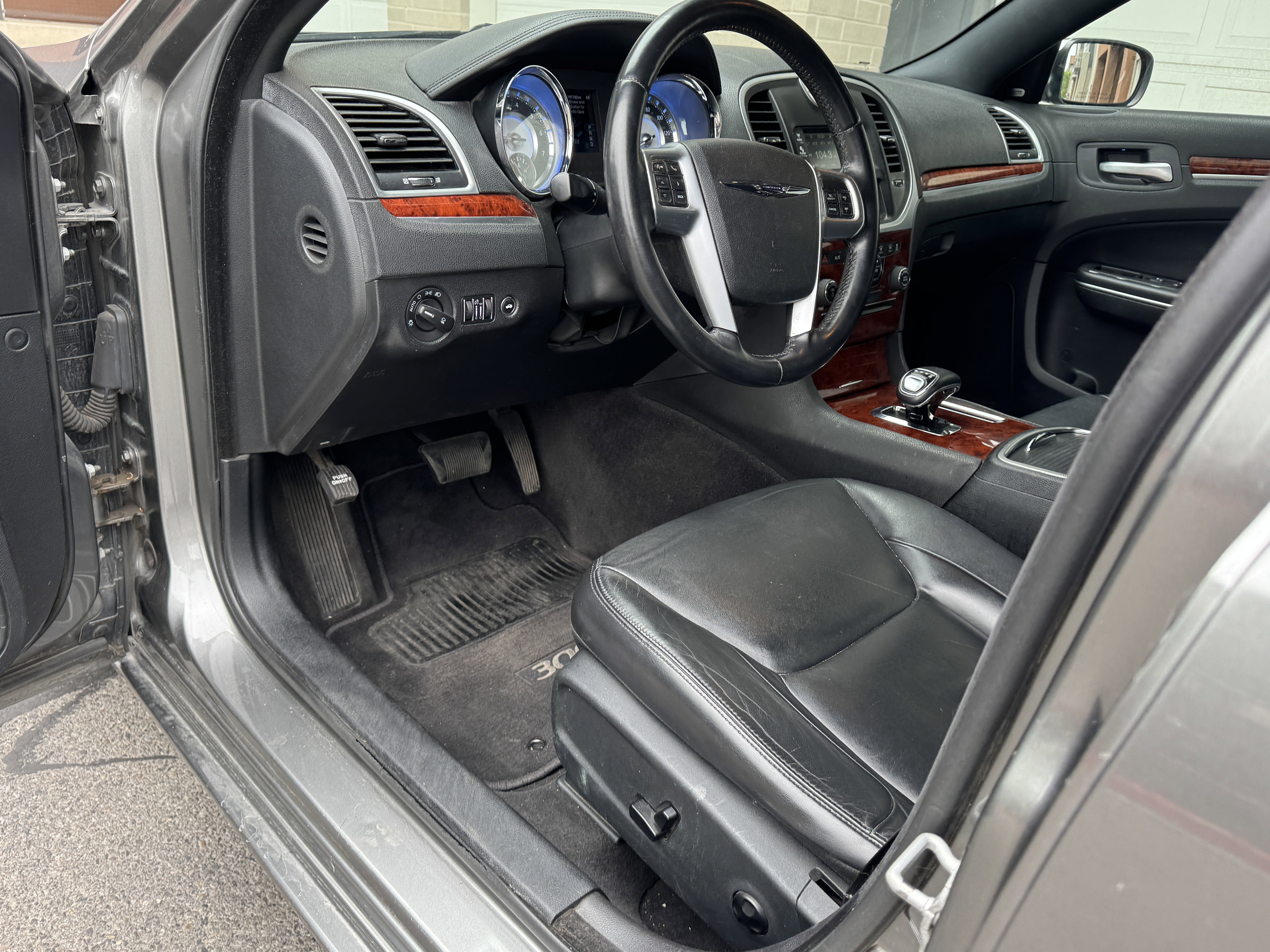 Used 2012 Chrysler 300 Limited AWD/4WD image 15