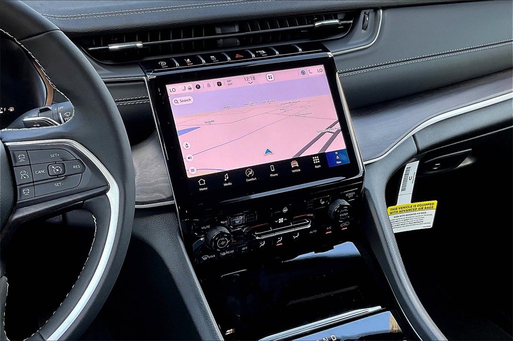 New 2025 Jeep Grand Cherokee Limited w/ Black Appearance Package image 7