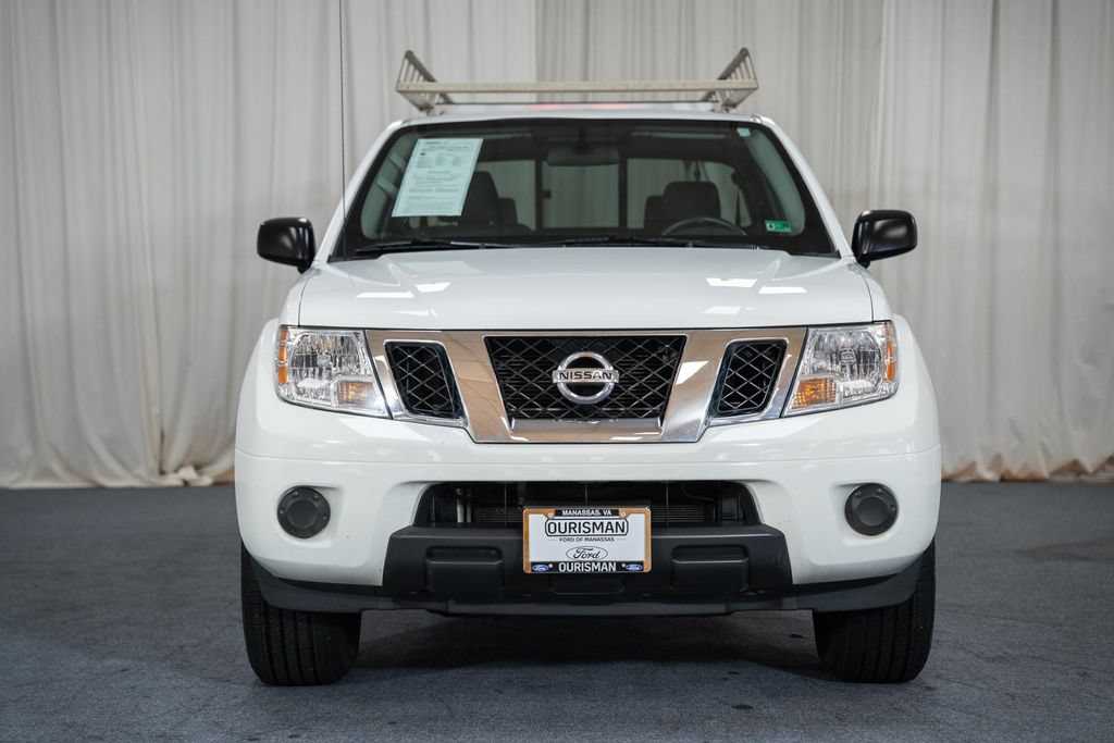 Used 2021 Nissan Frontier SV RWD image 2