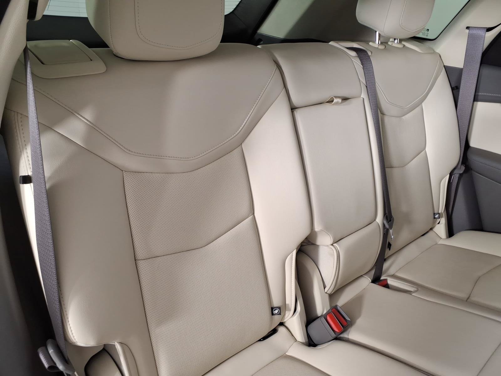 Certified 2024 Cadillac XT5 Premium Luxury w/ Technology Package FWD image 13