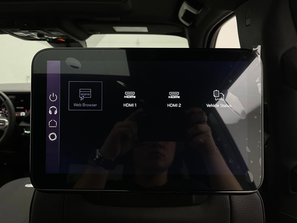 New 2026 GMC Yukon XL Denali w/ Denali Reserve Package AWD/4WD image 46