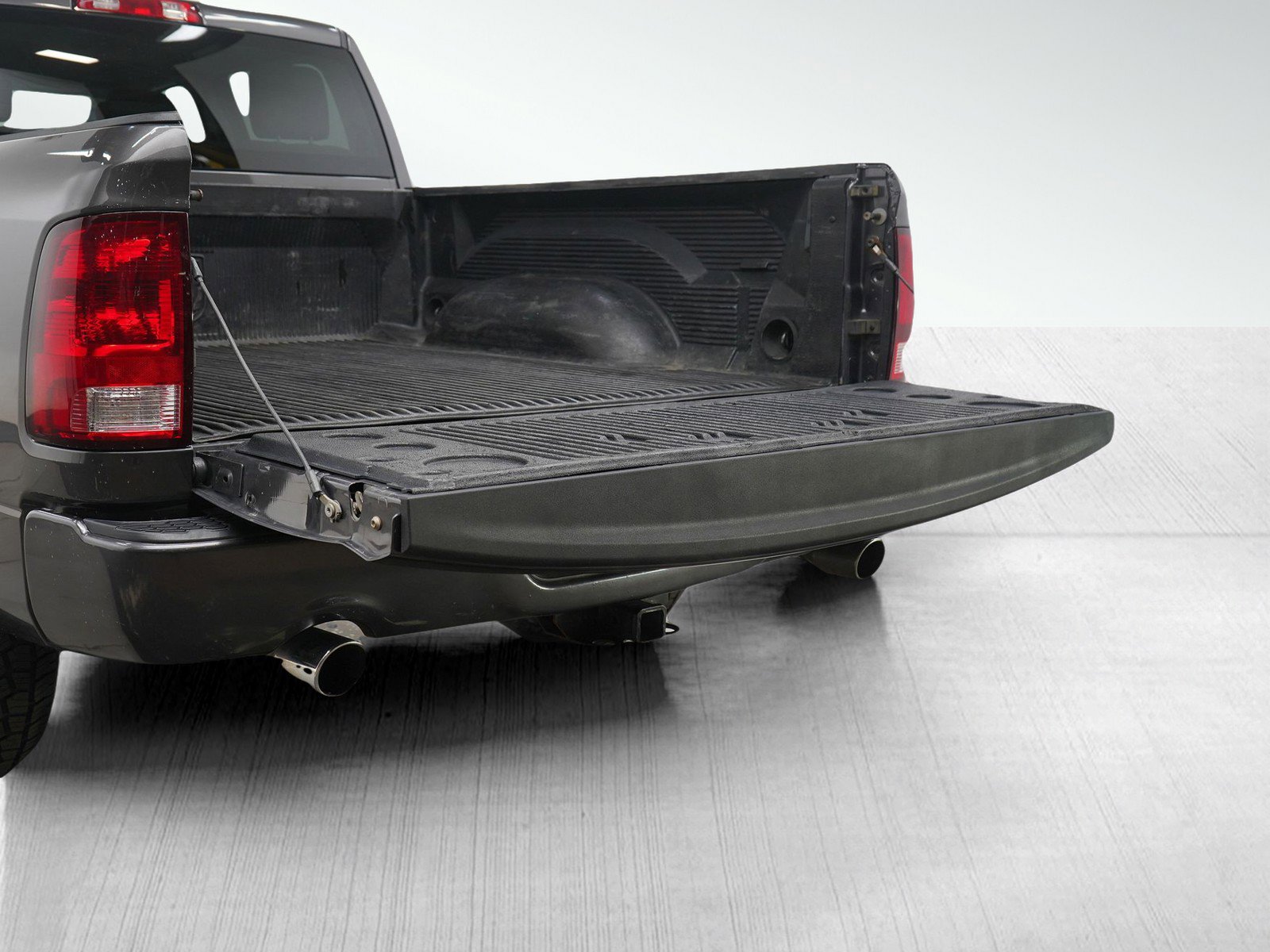 Used 2020 RAM 1500 Express w/ Wheel & Sound Group image 9