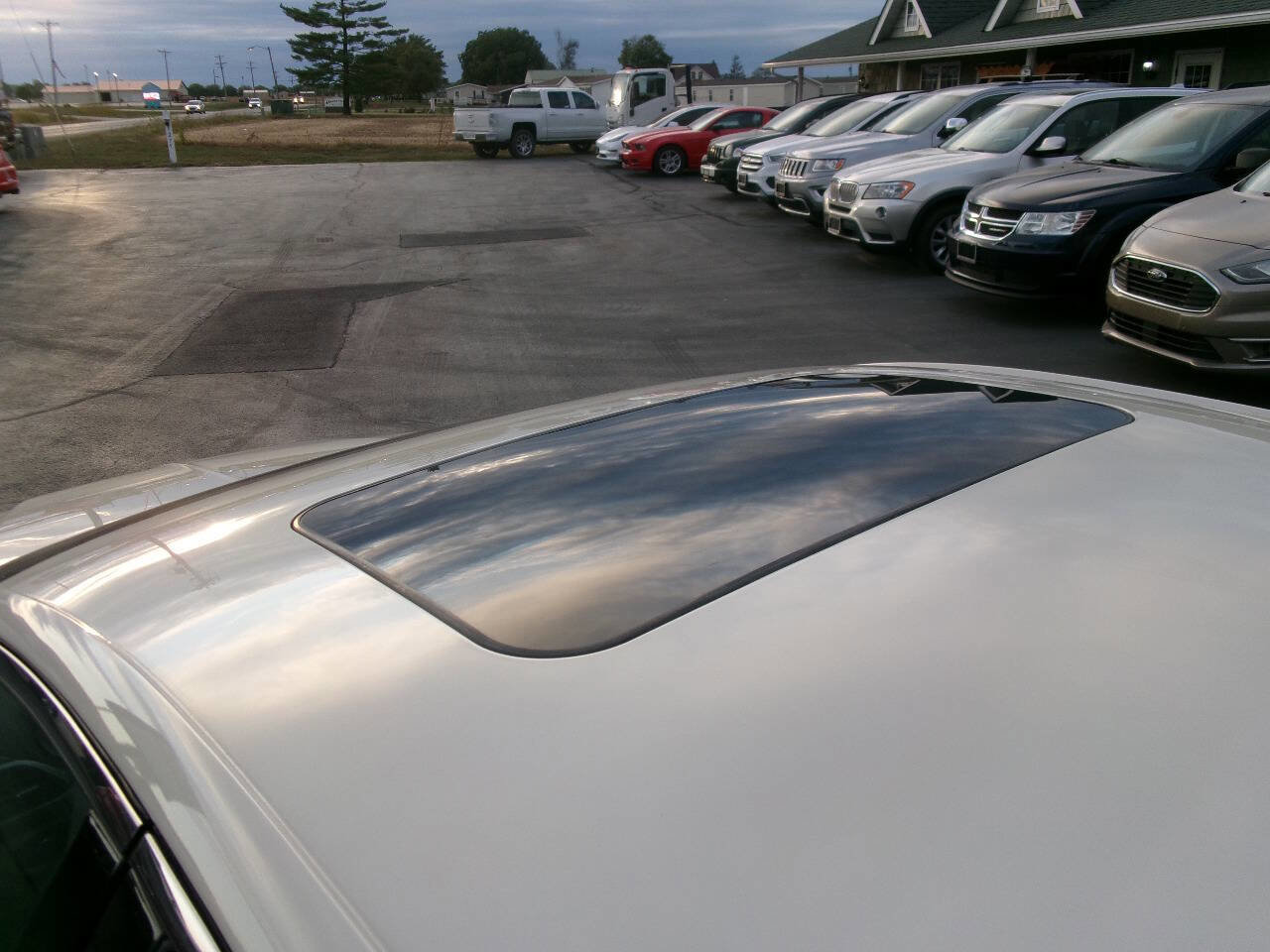 Used 2015 Lincoln MKZ Base 4dr Sedan w/ Equipment Group 102A Reserve image 10