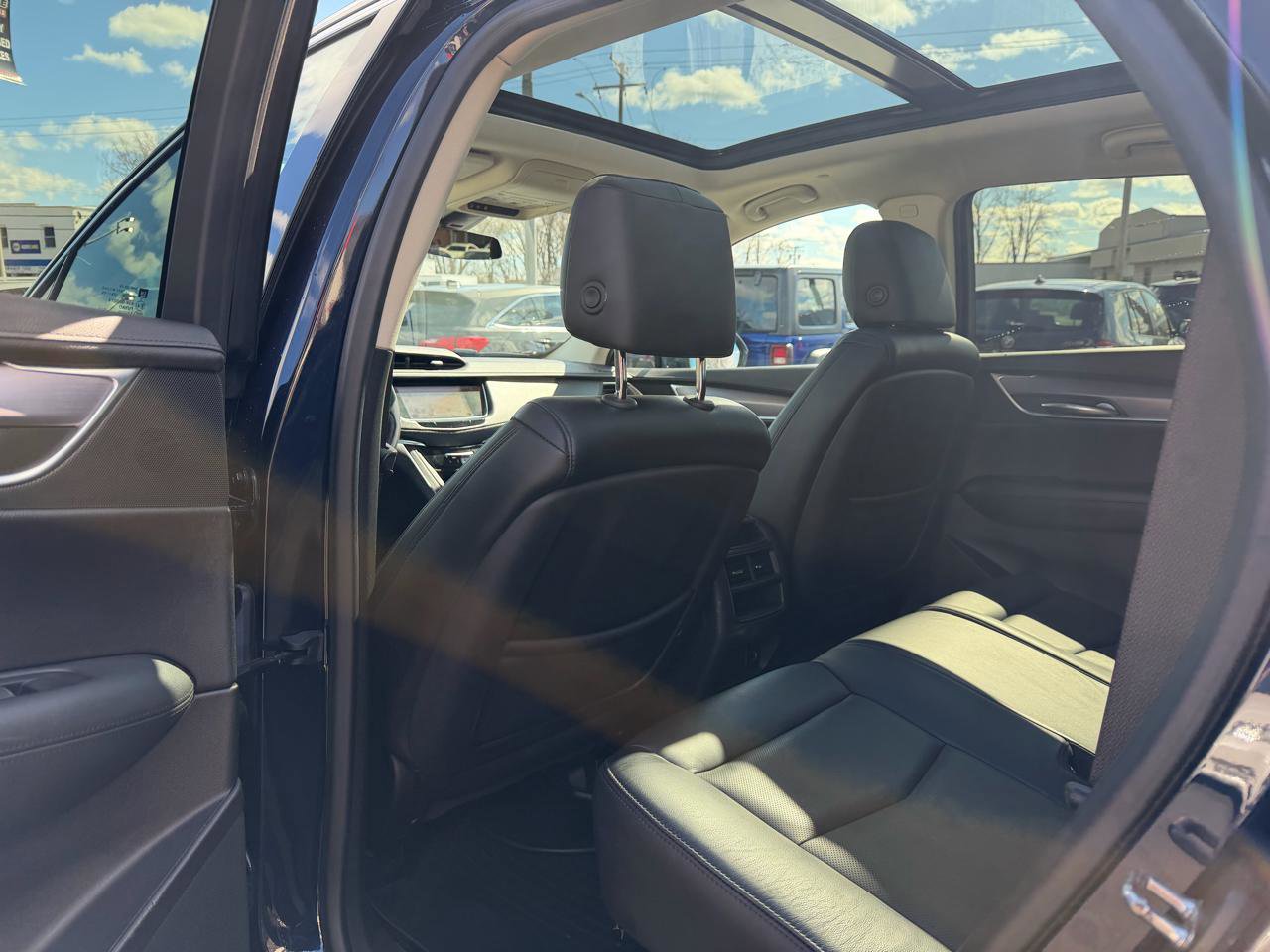 Used 2017 Cadillac XT5 Luxury image 12