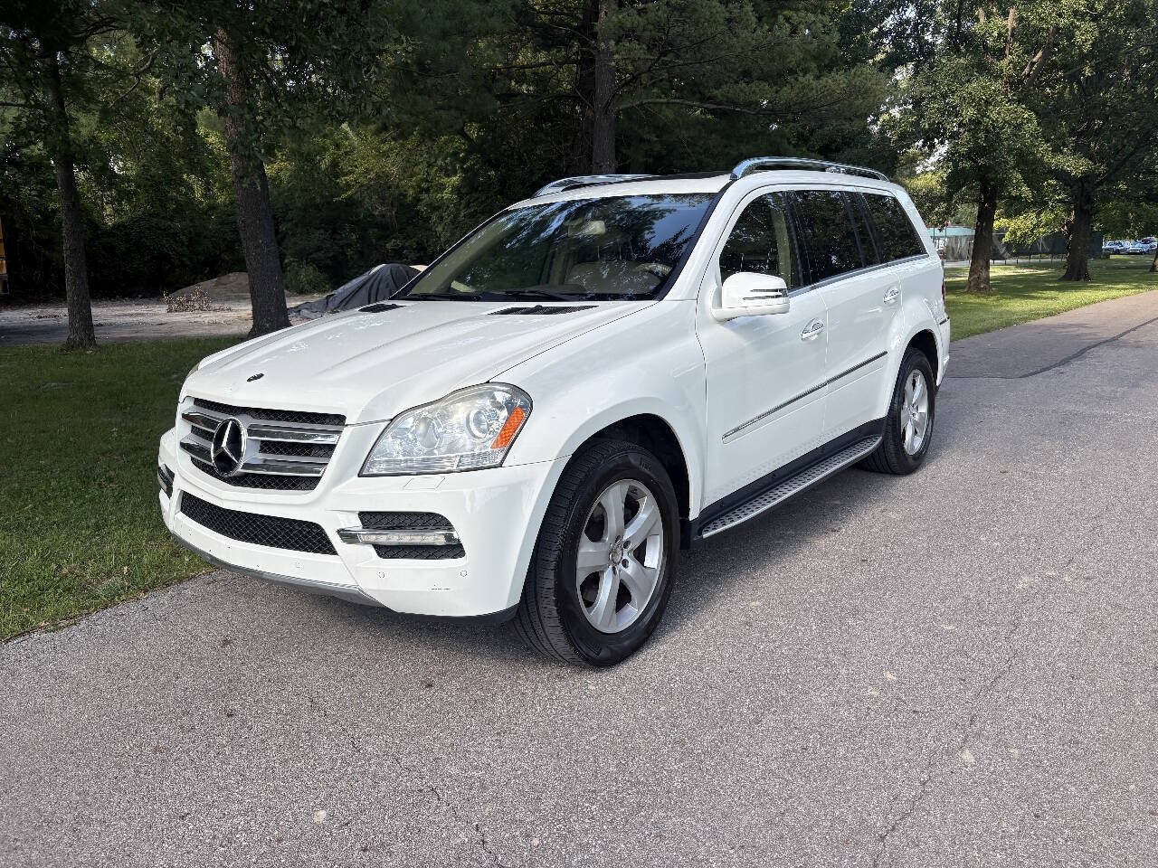Used 2012 Mercedes-Benz GL 450 4MATIC w/ Premium 1 Pkg image 1