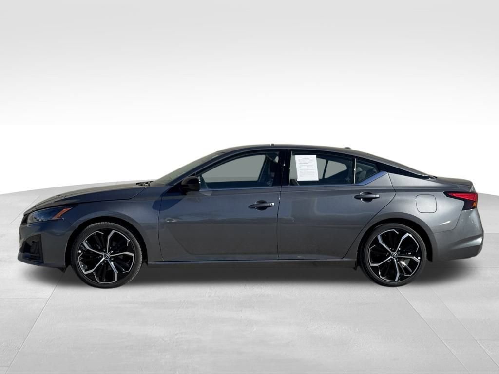 Used 2024 Nissan Altima 2.5 SR image 33