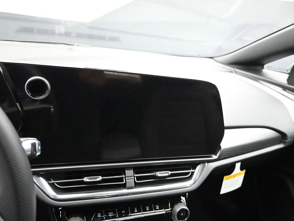 New 2026 Chevrolet Equinox EV LT image 17