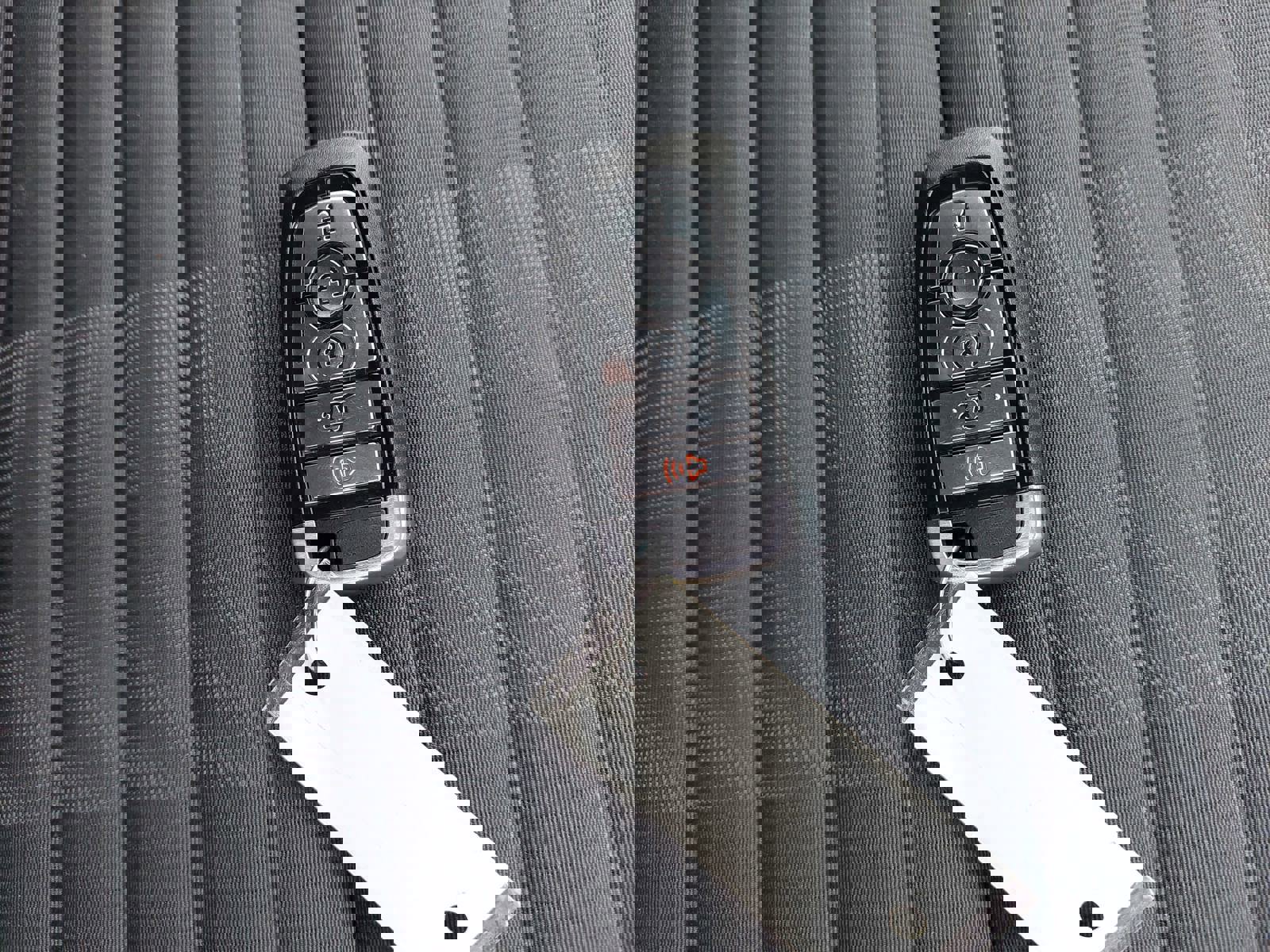 Used 2025 Ford Explorer ST-Line w/ Premium Package image 37