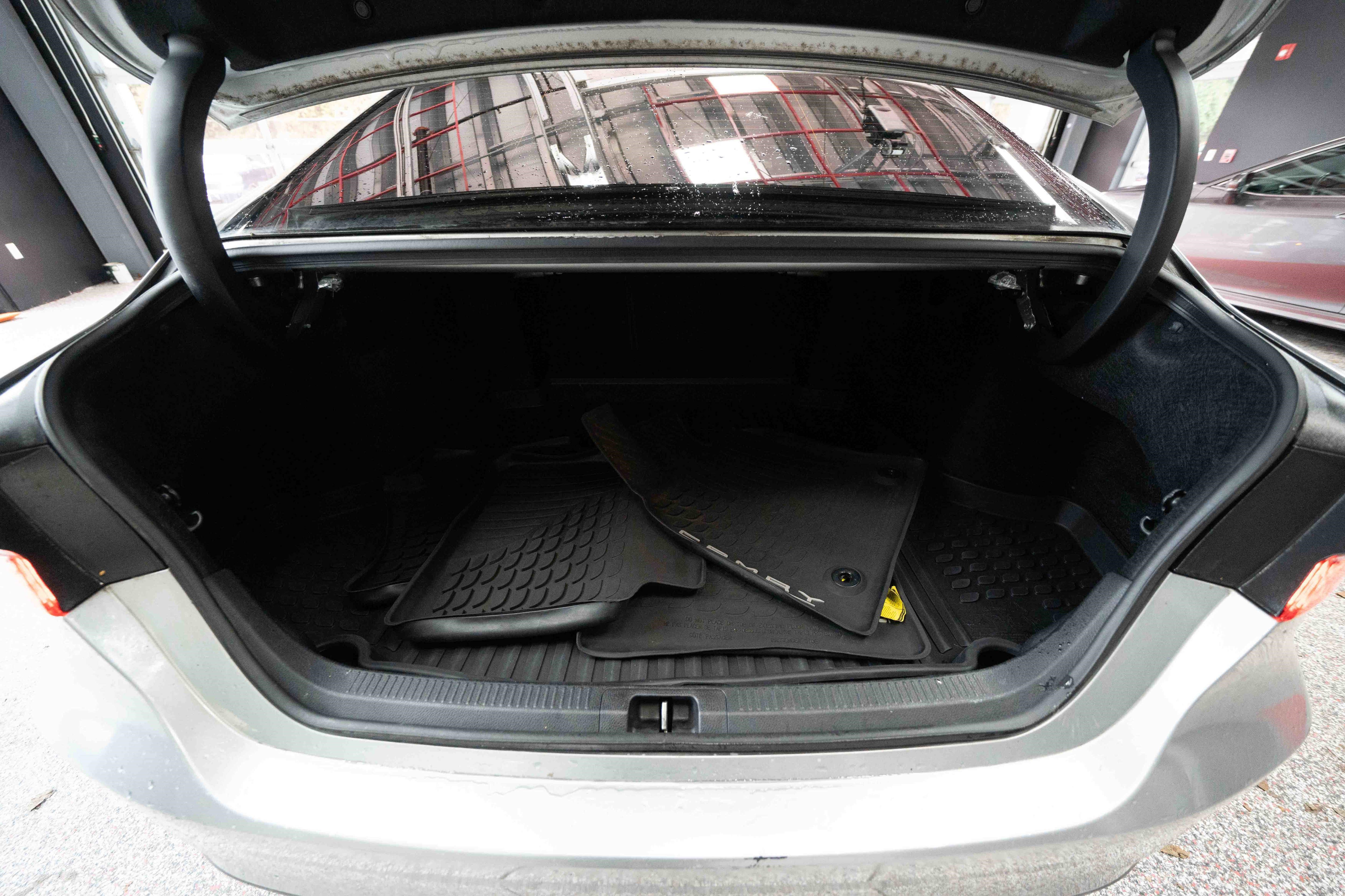 Used 2019 Toyota Camry XLE image 27